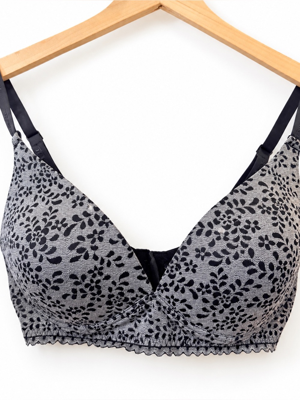Adore Me Black Gray Floral Lace Plunge Padded Bra 34D BOG-BR-08446-PLU